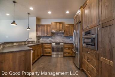 Main picture of 3310 E Trifecta Ln