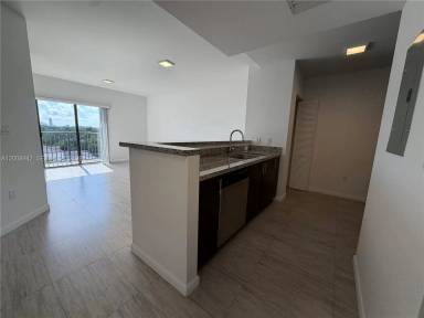 Main picture of 1801 SW 32nd Ave