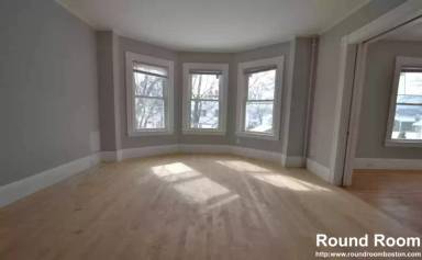 Main picture of 81 Orange St