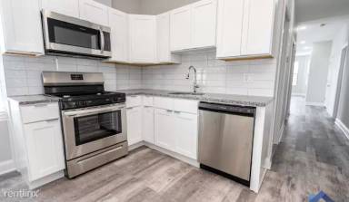 Main picture of 5321 N Ashland Ave