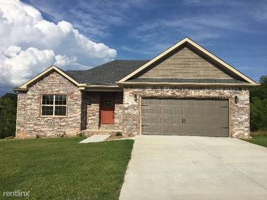 Main picture of 1040 Infantry Ln