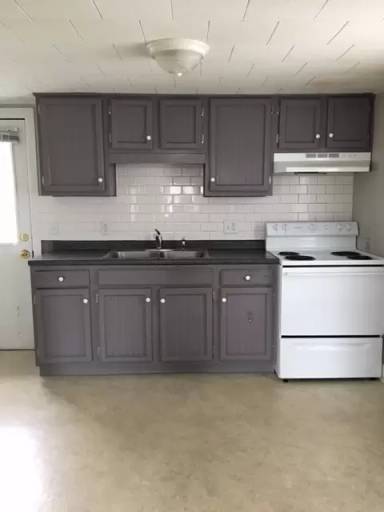 Main picture of 122 N Main St