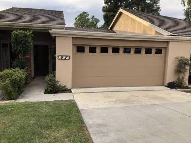 Main picture of 820 W Glenwood Cir