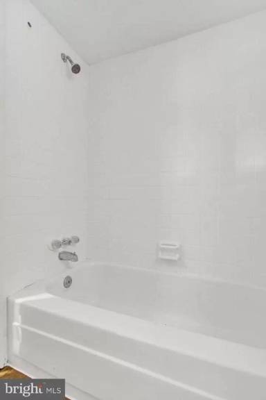 Main picture of 38 E Main St