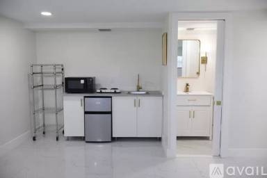 Main picture of 4343 N Australian Ave