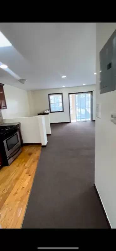 Main picture of 17621 133rd Ave