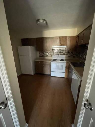 Main picture of 4 Whirlaway Dr