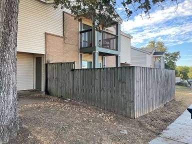 Main picture of 1104 Autumn Cir