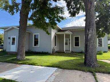 Main picture of 1792 Strongs Ave
