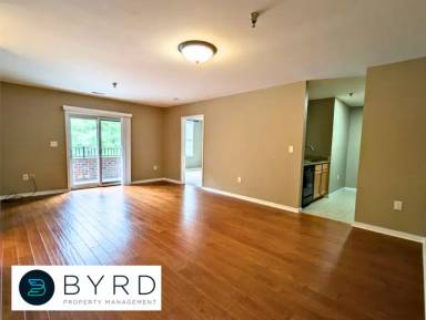 Main picture of 14720 Village Square Pl