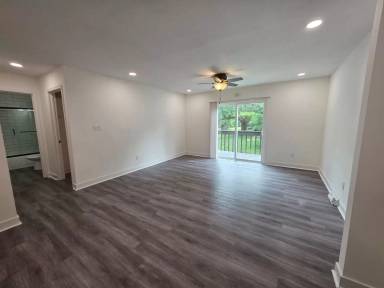 Main picture of 1114 E South Ave