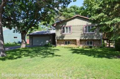 Main picture of 2908 Silver Lake Ct NE