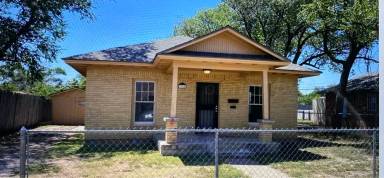 Main picture of 3904 S Polk St