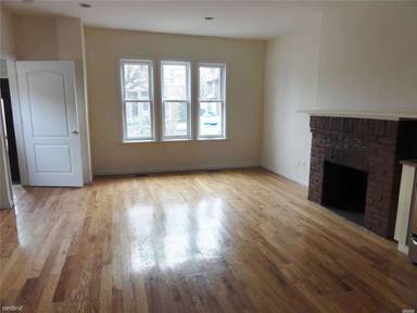 Main picture of 3312 85th St