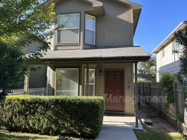 Main picture of 4419 W Freemont St