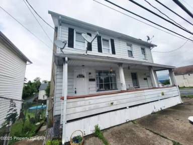 Main picture of 779 Main St