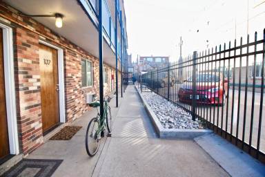 Main picture of 1431 N Pearl St