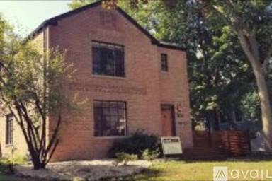 Main picture of 1806 Grant St