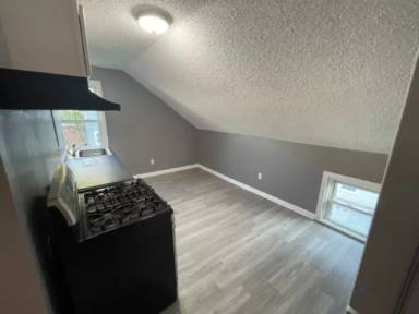 Main picture of 97 Grant St