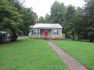 Main picture of 10 E Holly St