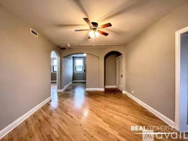 Main picture of 894-896 Green Bay Rd