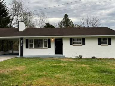 Main picture of 212 Simmons Dr