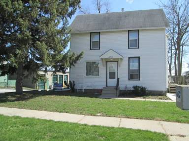 Main picture of 4731 Meredeth St