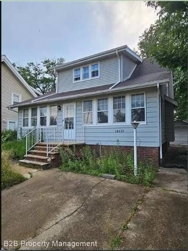 Main picture of 18119 Lake Shore Blvd