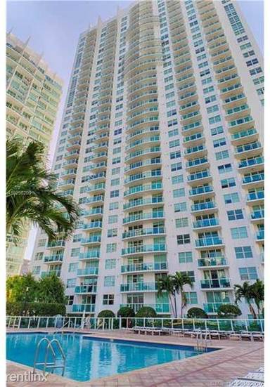 Main picture of Brickell on the River North