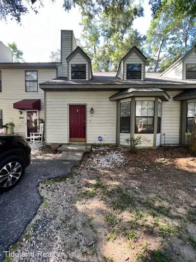 Main picture of 403 Island Pines Dr