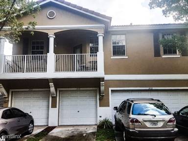 Main picture of 1418 W Wickham Cir