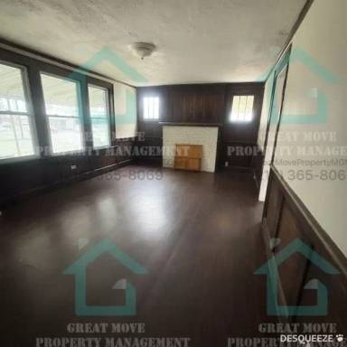 Main picture of 826 N Main St