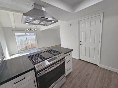 Main picture of 1122 Clinton Rd