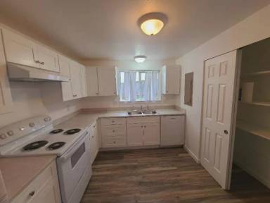 Main picture of 6008 W Magnolia Ave