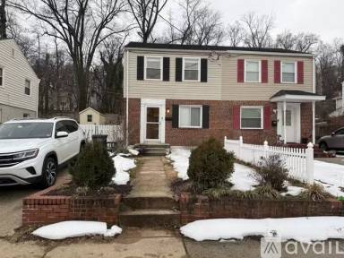 Main picture of 2321 Riverview Ter