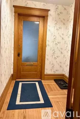 Main picture of 512 Park Ave