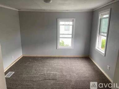Main picture of 1136 Main St