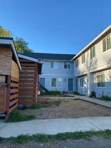Main picture of 8527 SE Clinton St