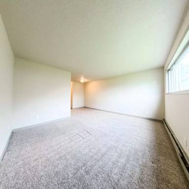 Main picture of 1441 Capitol Ave