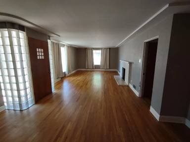Main picture of 1417 W 30th St