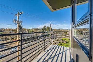 Main picture of 2171 N Rosa Parks Way