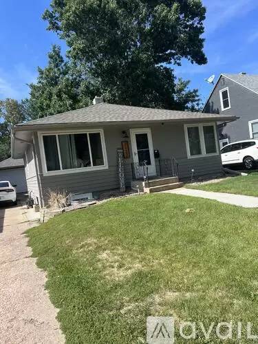 Main picture of 2141 S Norton Ave