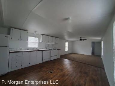 Main picture of Clover Creek Village