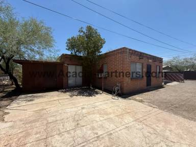 Main picture of 241 N Grande Ave