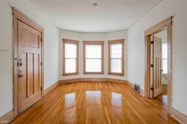 Main picture of 1621 W Forest Ave