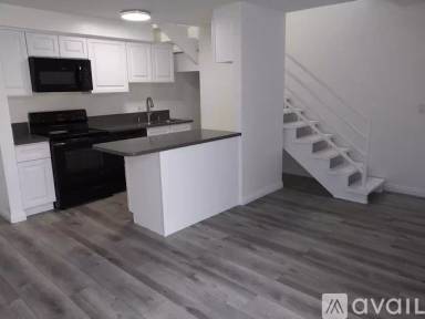 Main picture of 408 S Venice Blvd
