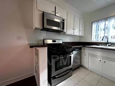 Main picture of 8130 Norton Ave