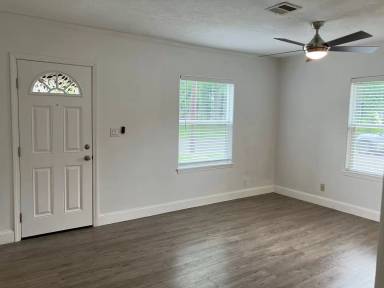 Main picture of 321 Magnolia Ct NW