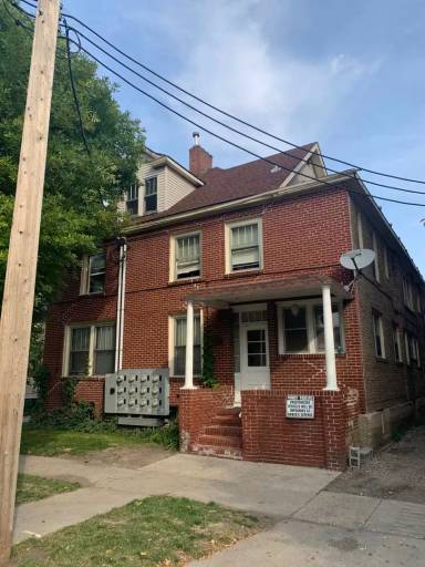 Main picture of 811 2nd Ave S