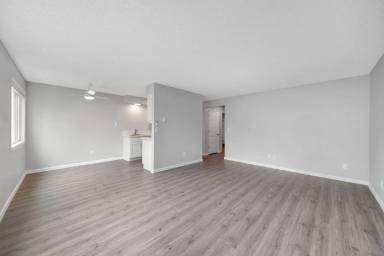 Main picture of 3745 SW 108th Ave